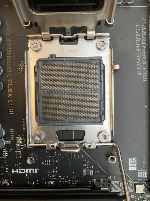 дъно MIS MAG X870 TOMAHAWK WIFI - частично работещо (1 слот/канал RAM)