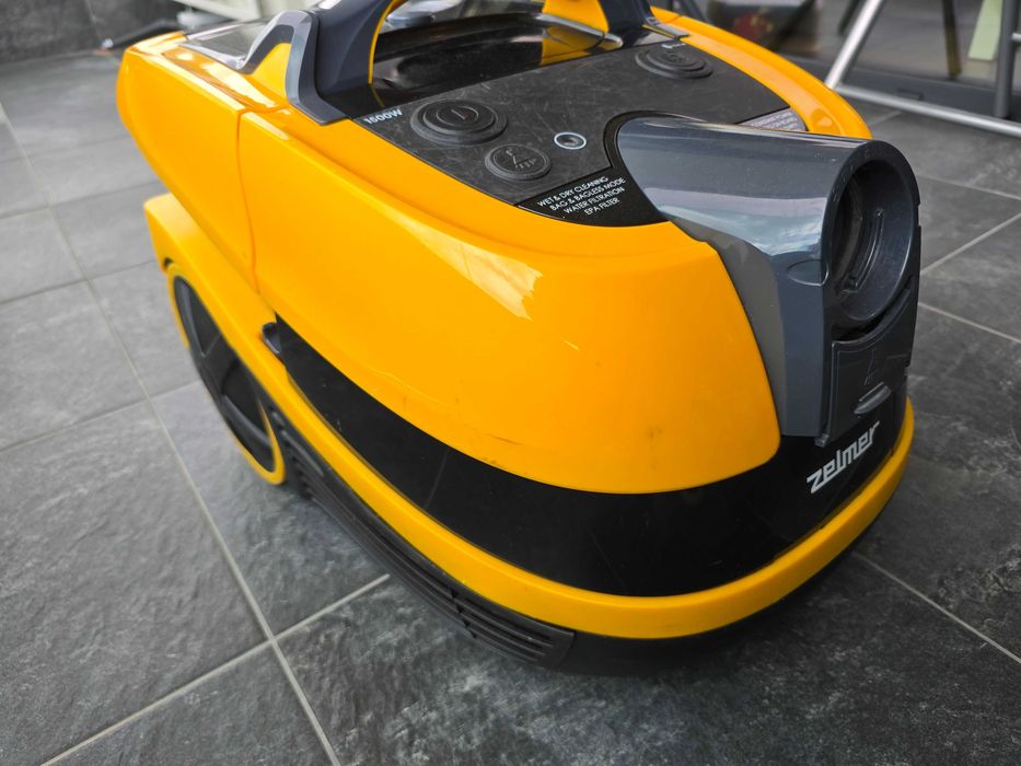 Прахосмукачка Zelmer Aquawelt Plus ZVC762ZT (с проблем / за части)
