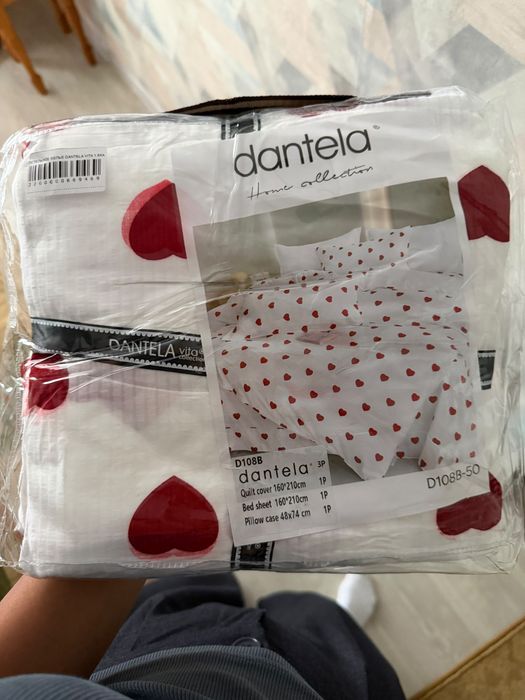 Продам постельное белье 1,5 Dantela