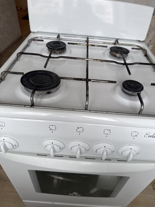 Продам газовую плиту