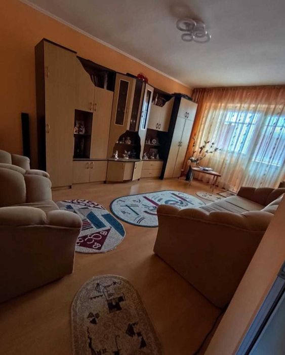 Apartament 3 camere, ultracentral, 2 balcoane, Panciu, etaj 4/4