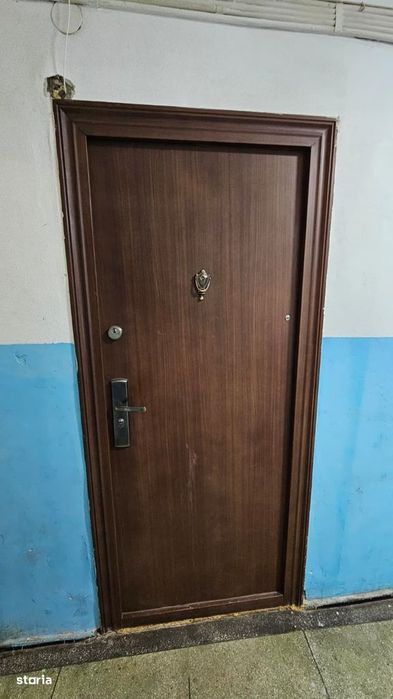 Ocazie-Camera zona Gemenii-Florilor,etajul 2,libera,19000 Euro