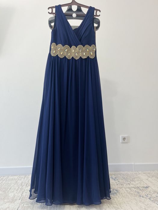 Вечерние платья