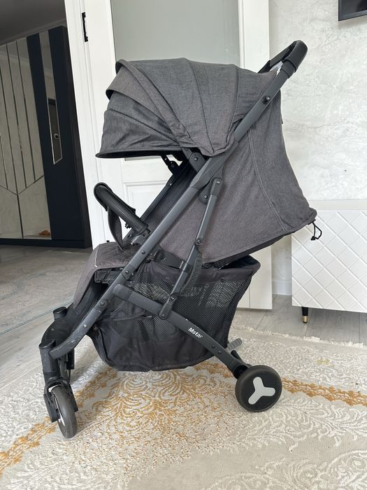 Продаю прогулочную коляску в отличном состояний