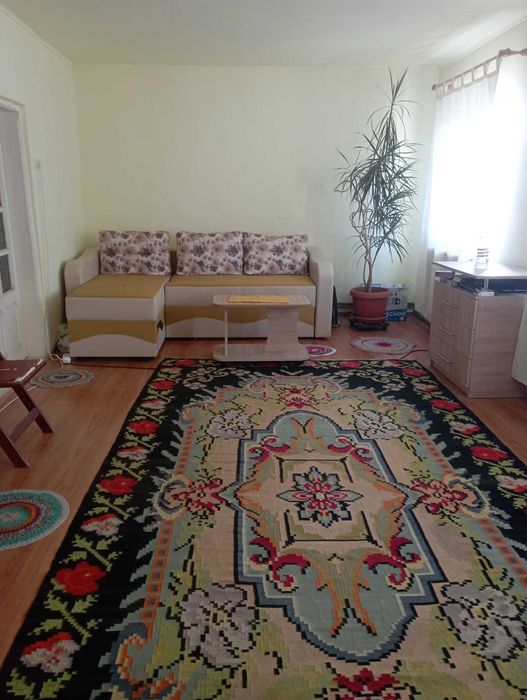 Casa de vânzare Plaiul Vulcănești, 4 camere, preț negociabil