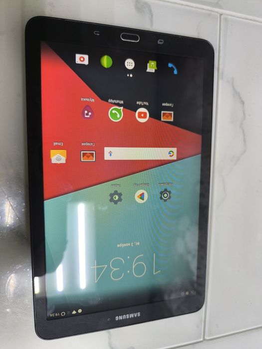 Планшет Самсунг. 10 дюймов.
