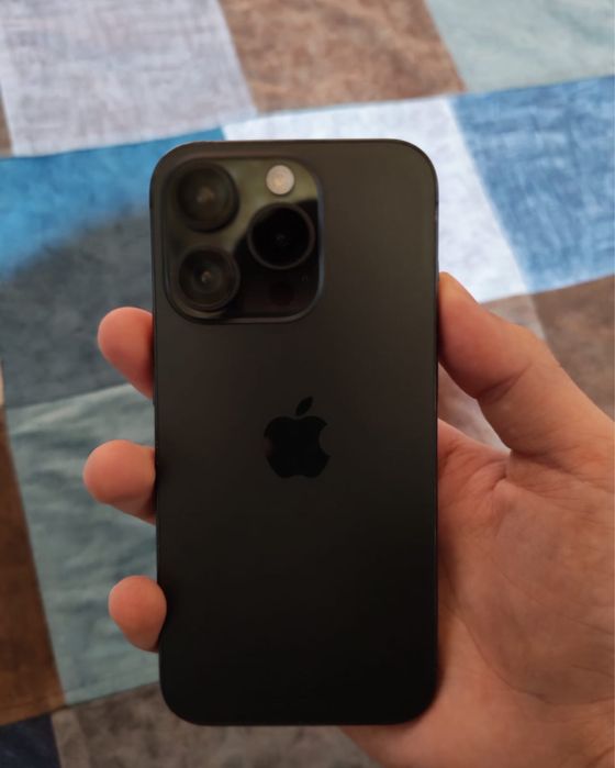 Продам iPhone 15 Pro