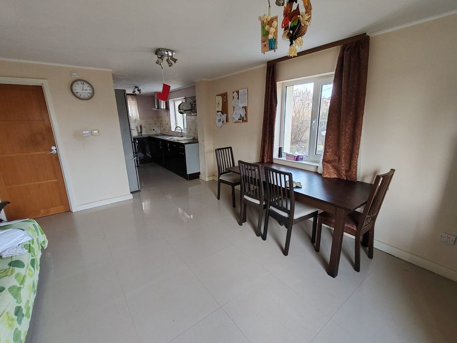 De închiriat casa 80m