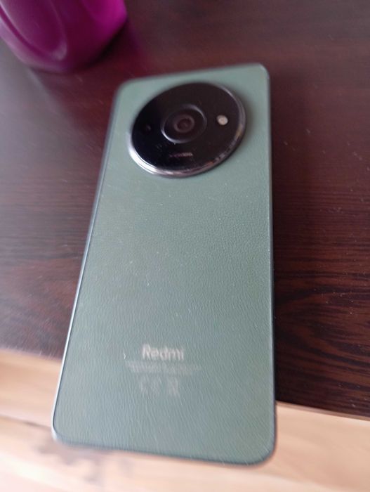 Продавам телрфон