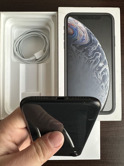 iPhone Xr black ca nou, full box