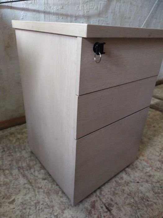 Тумба офисная (3 ящика)