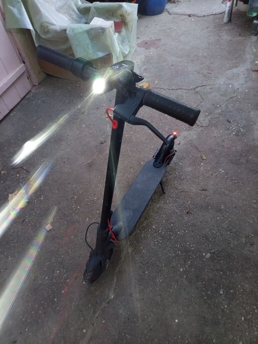 Vând trotineta Xiaomi perfect funcțională