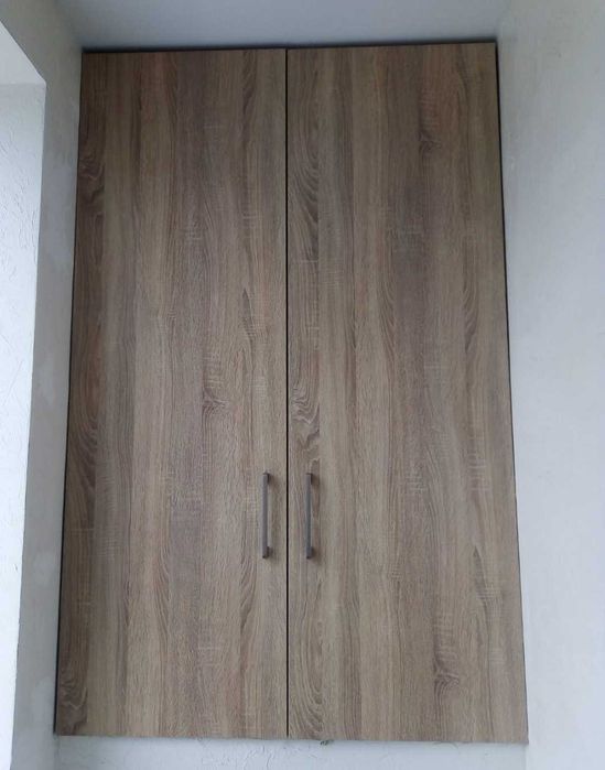 Полка, стеллаж балконға