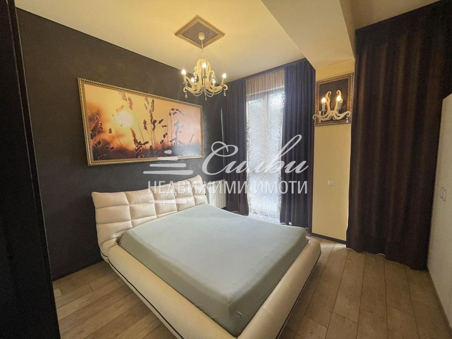 Дава се под наем Тристаен апартамент в Шумен, Томбул джамия - 80 кв.м за 459 € - Снимка #3