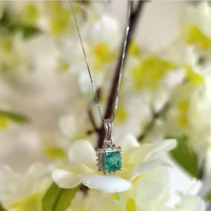 Colier superb cu smarald natural si diamante naturale