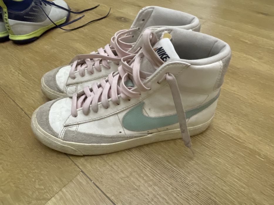 Nike high-top forces