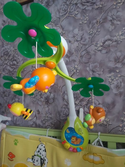 Детский музыкальный мобиль