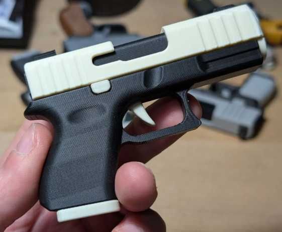 Pistol de jucărie