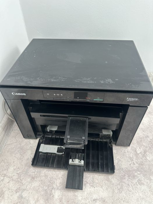 Продаю принтер canon MF3010