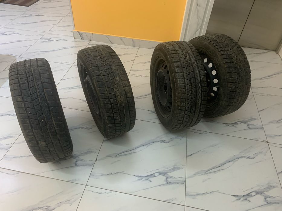 Продам липучку 205/55/16