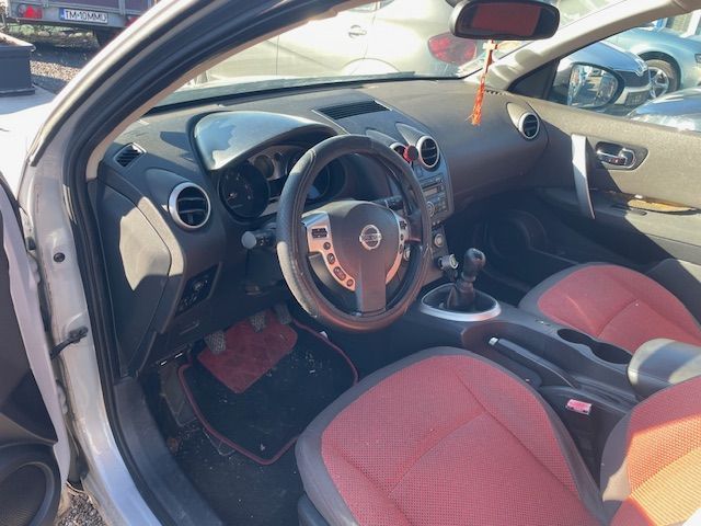 Dezmembrez Nissan Qashqai 2.0 DCI an 2007 Euro 4 150cp