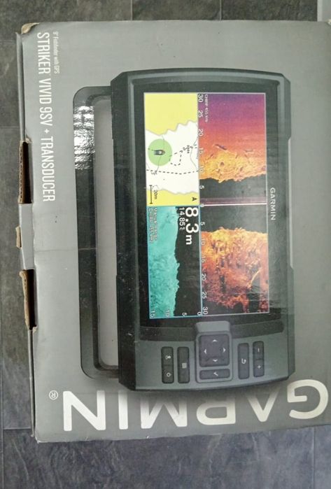 Продам эхолот,,striker Vivid-9sv
