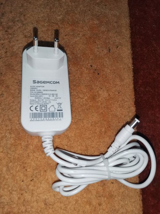Diferite încărcătoare 12 v /3A, 5v/2A/20v3,5A