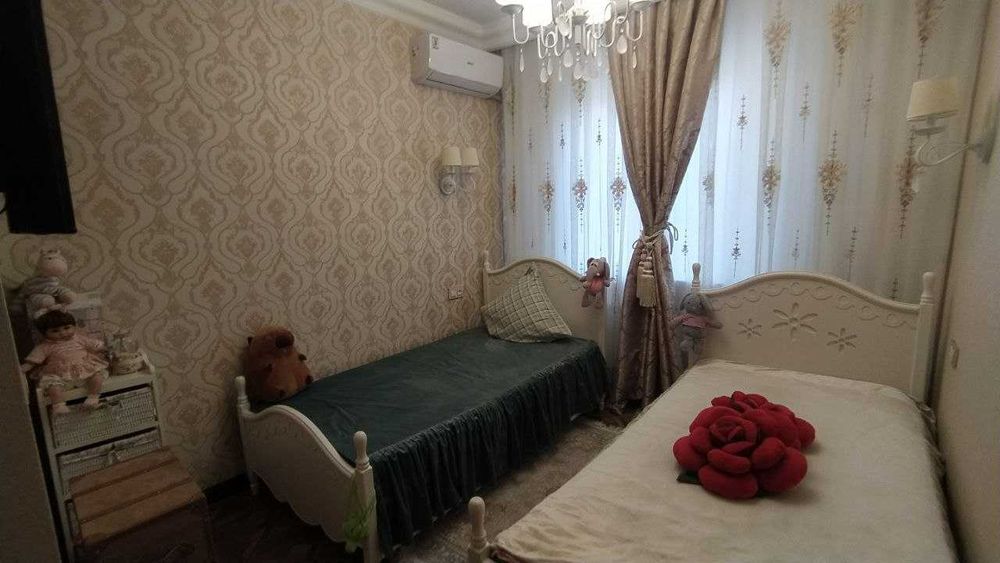 Аренда 4-х комн квартиры ЮА-6 квартал