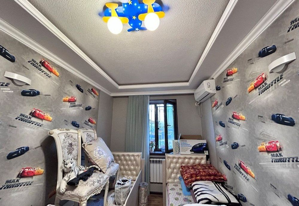 Продаю квартиру. Квартира сотилади бодомзор масжит юи енида.