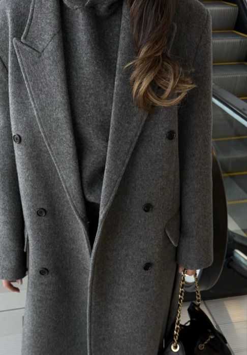 Пальто серая весна