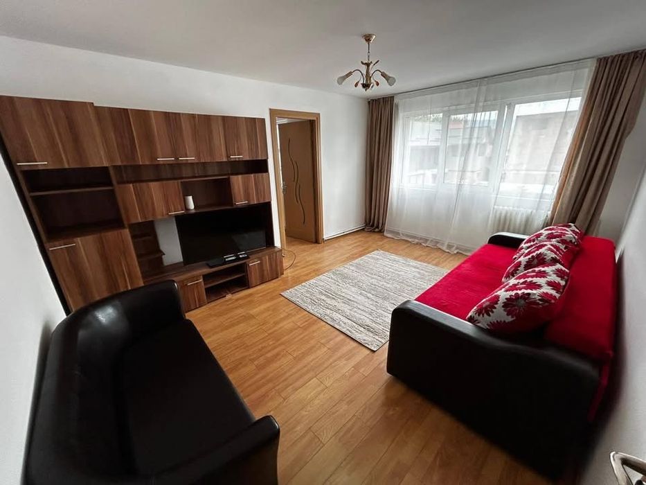 Apartament 2 camere semidecomandat de inchiriat