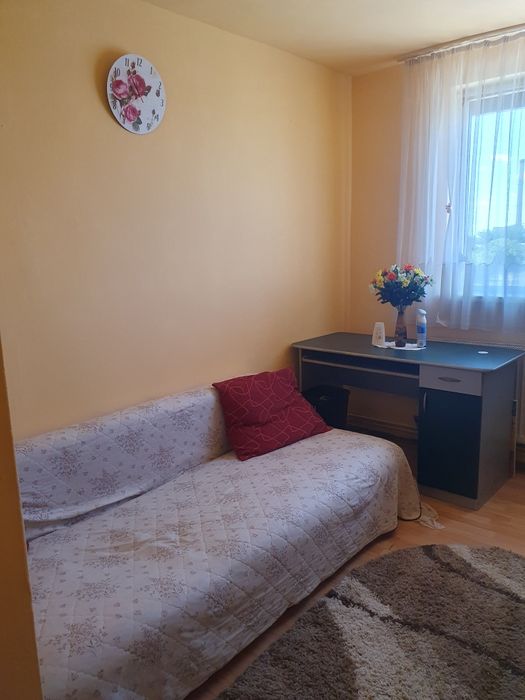 Închiriez garsonieră