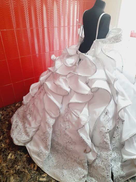 Roci de miresa afost purtata o dată contact 0034642996616