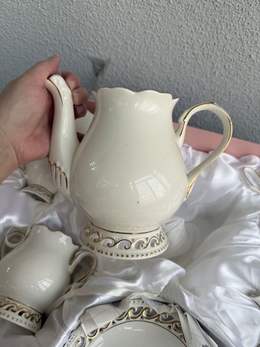 Чайный сервиз очень красивый