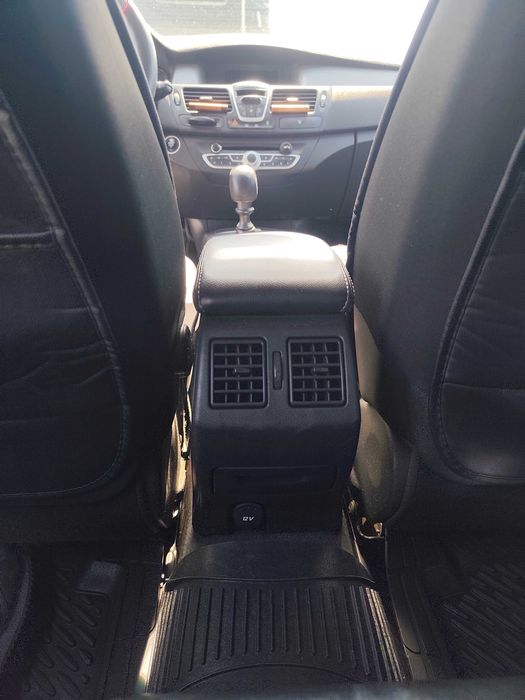 Renault Laguna III 2011 Facelift -1.5 DCI, 110 CP