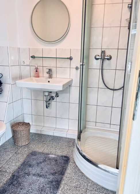 Дава се под наем Тристаен апартамент в Пловдив, Тракия - 85 кв.м за 350 € - Снимка #2