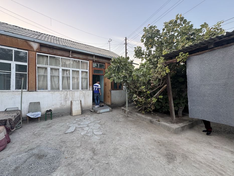 Ховли уй сотилади