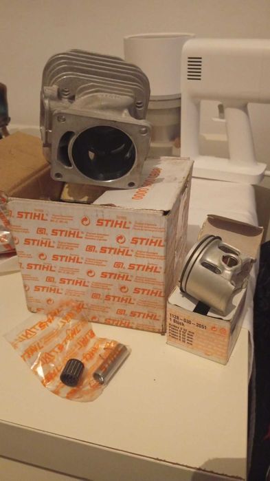 Vând cilindru si pistón Stihl 461 noi originale