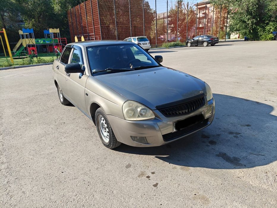 Продам машину Приору