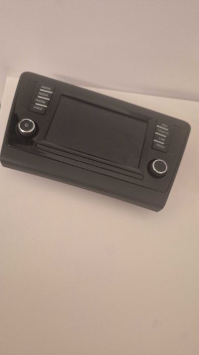 Ecran / unitate multimedia originală Škoda (OEM), ce face parte din generația de sisteme MIB1 / MIB2