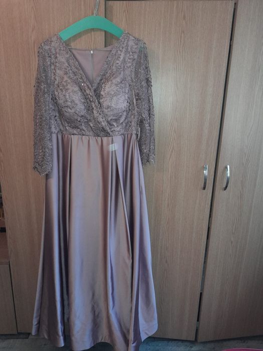Vând rochie de seara