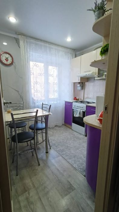 Продам 2 комн КВ.в районе Уюта.