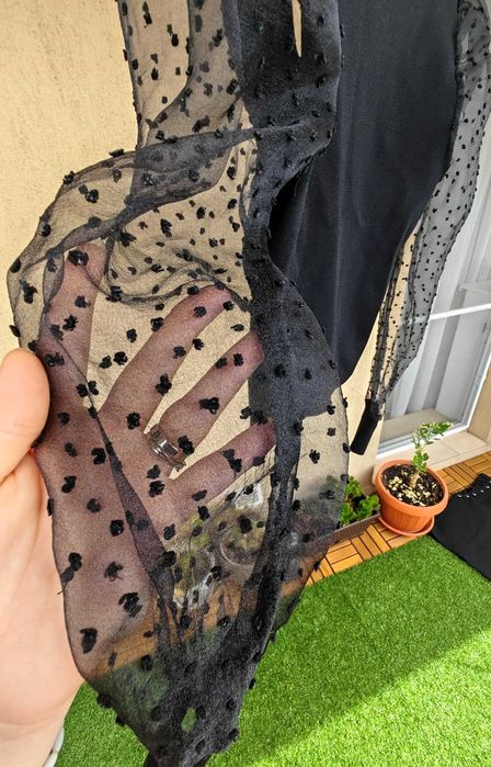 Bluza Mango, mărimea M – cu mâneci volane și efect luxury