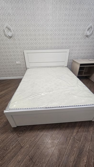 Кровать 180/200 б/у