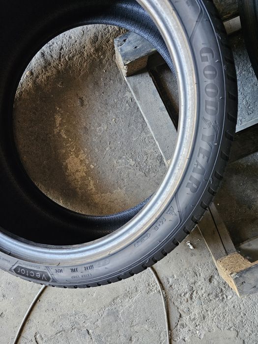 2 anvelope allseason ca noi 255 40 21 Goodyear 8mm 2024