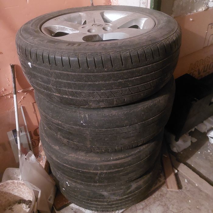 Продам диск с резиной от мурано