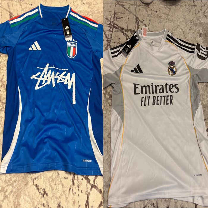 2 tricouri de fotbal noi!!