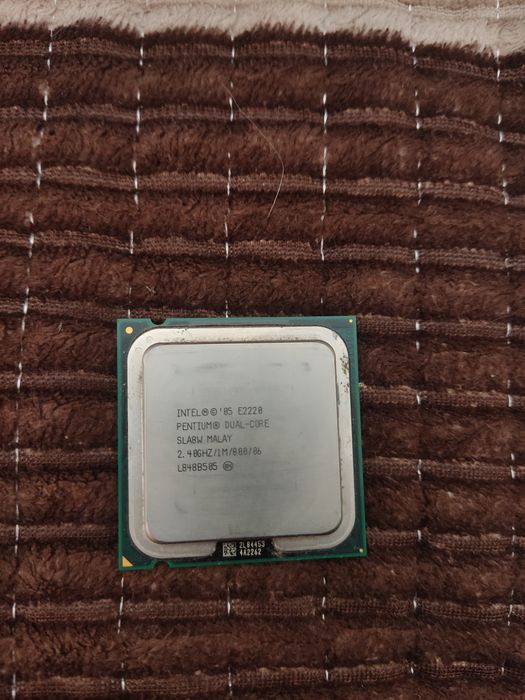 Процессор  интел