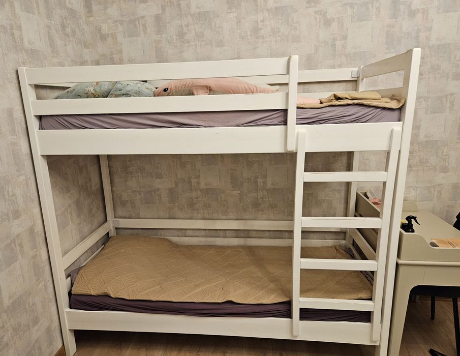 Кровать двухъярусная