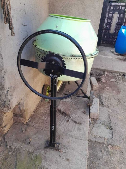 Vand betoniera 140 L